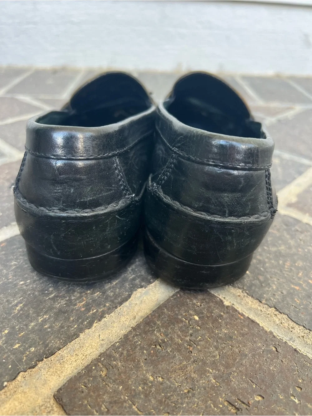 Men’s 8 Cole Haan Black Leather Tassel Loafers